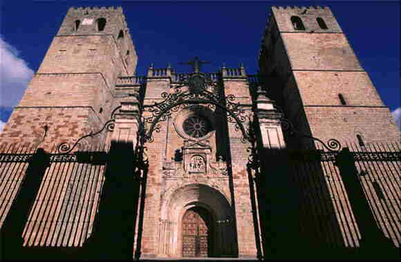 Imagen:Catedral de Siguenza.jpg