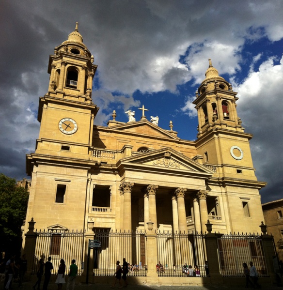 Imagen:Catedral de Pamplona.jpg